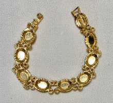 Load image into Gallery viewer, AUTHENTIC SWOBODA BRACELET ~ JADE
