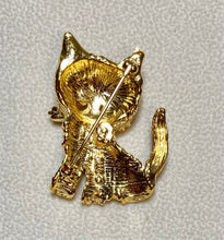 Load image into Gallery viewer, AUTHENTIC SWOBODA CAT BROOCH ~ PERIDOT, CORAL EYES
