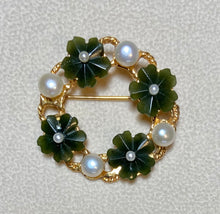 Load image into Gallery viewer, AUTHENTIC SWOBODA WREATH BROOCH ~ JADE, PEARL
