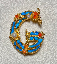 Load image into Gallery viewer, Authentic Swoboda &quot;G&quot; Initial Brooch ~ Howlite, Carnelian, Fresh Water Pearl
