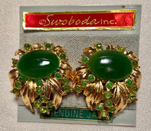 Load image into Gallery viewer, Jade and Peridot Earring
