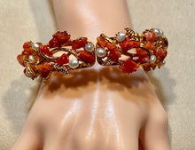Load image into Gallery viewer, Natural Coral and Fresh Water Pearl Bracelet
