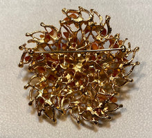 Load image into Gallery viewer, Coral and Pearl Starburst Brooch
