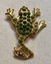 Load image into Gallery viewer, Peridot and Genuine Ruby Eyes Frog Brooch
