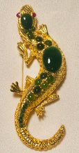 Load image into Gallery viewer, Jade and Ruby Eye Iguana Brooch
