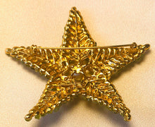 Load image into Gallery viewer, Peridot and Fresh Water Pearl Starfish Brooch
