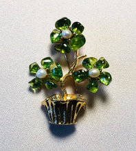Load image into Gallery viewer, Peridot and Fresh Water Pearl Flower Vase Brooch
