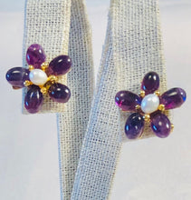 Load image into Gallery viewer, Amethyst and Fresh Water Pearl Flower Earring
