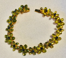 Load image into Gallery viewer, Peridot and Sapphire Bracelet
