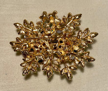Load image into Gallery viewer, Peridot and Multi-stone Flower Brooch
