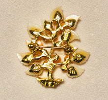 Load image into Gallery viewer, Coral Pot Flower Brooch
