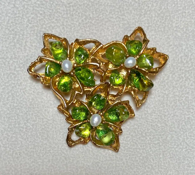 Flower Brooch — Peridot, Pearl