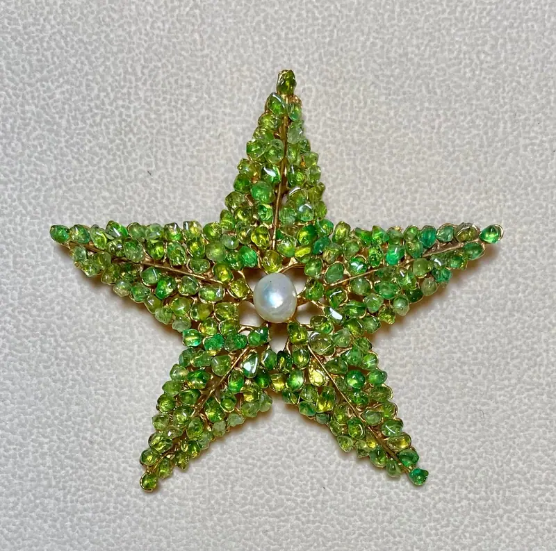 Starfish Brooch — Peridot, Pearl